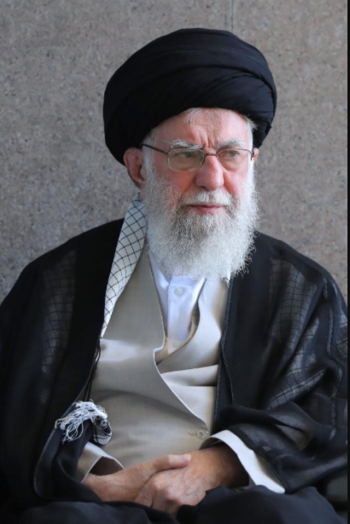 Oriente Médio à Beira do Abismo: Irã não vai recuar após morte de Ali Khamenei