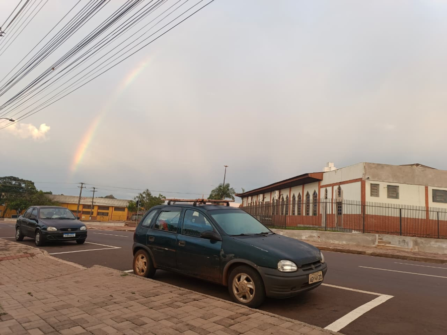 Corsa é furtado no bairro Brasmadeira