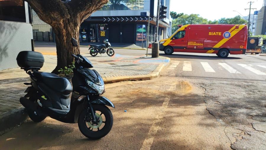 Acidente envolvendo duas motos é registrado no centro