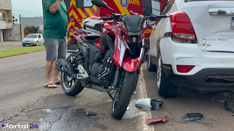 Colisão entre carro e motocicleta deixa ferido em Cascavel
