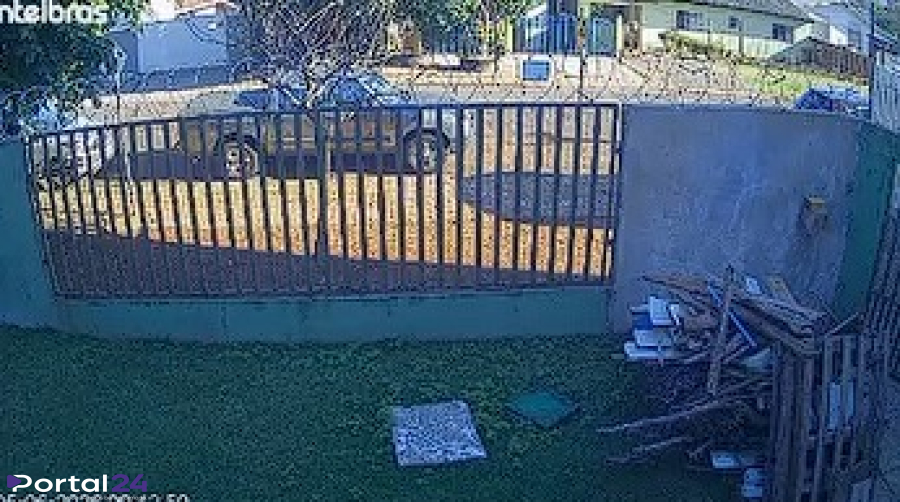 Homem furta carteira de dentro de veículo no bairro Cascavel Velho e cartões são usados em comércios da região