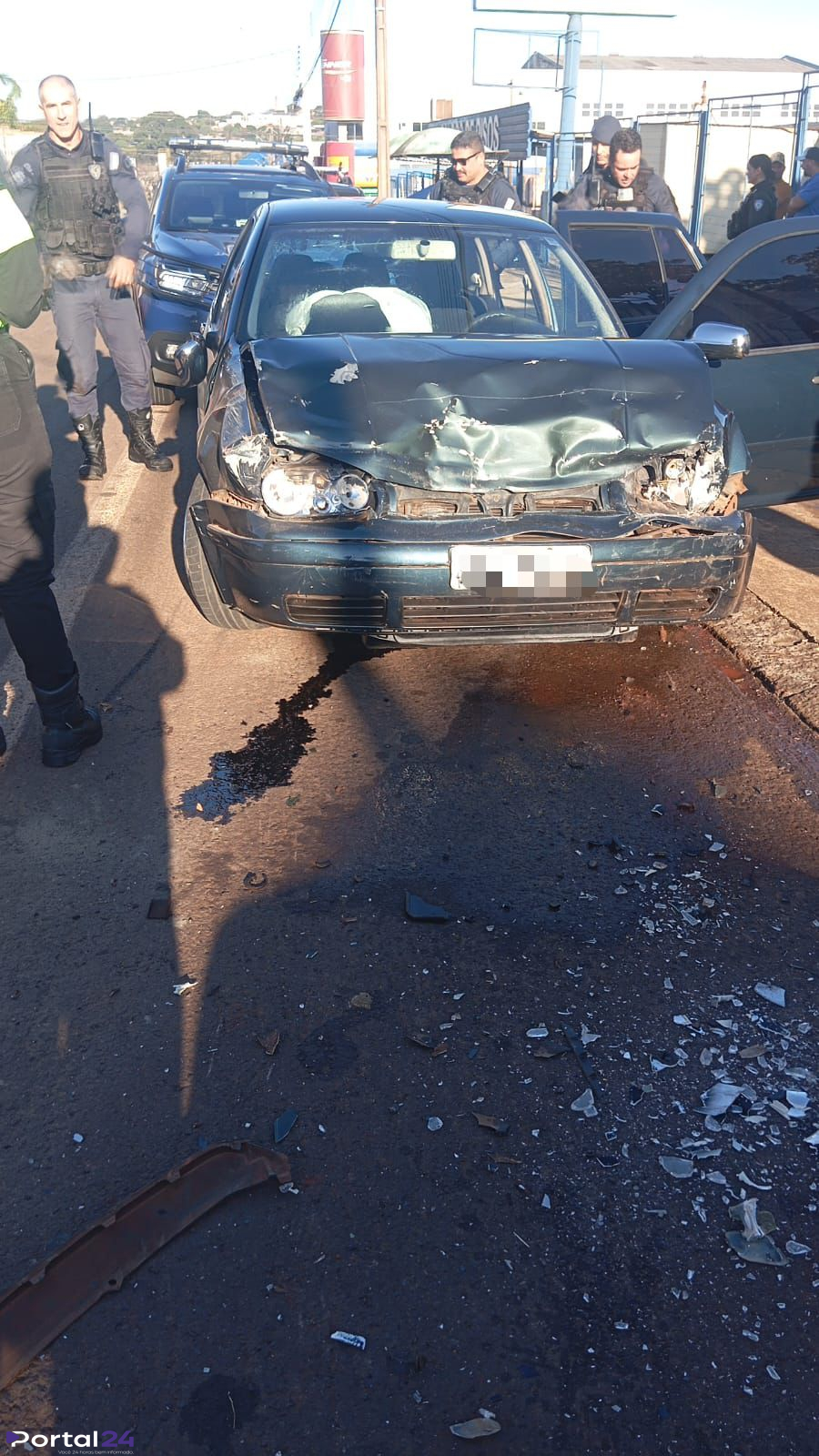 Motorista embriagado causa confusão, colide em vários carros e é detido em Cascavel