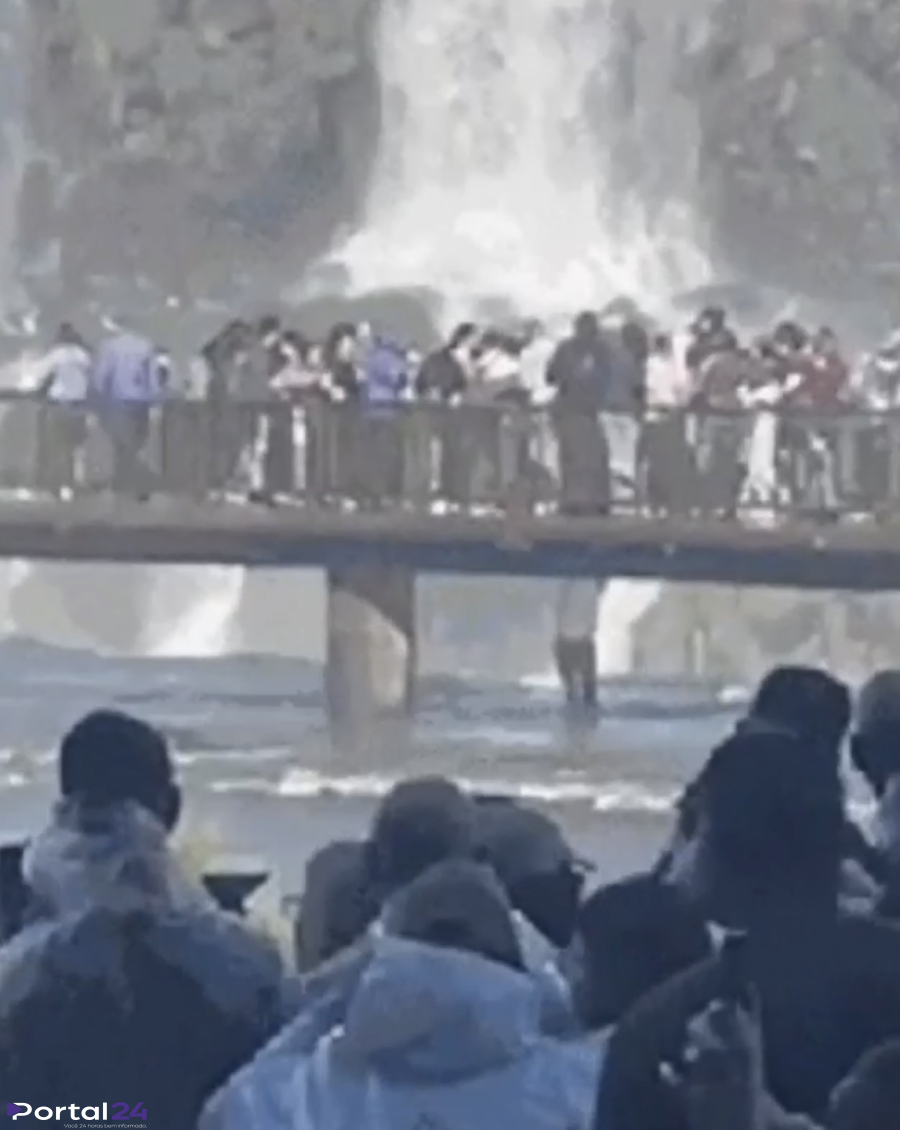 Turista ignora segurança e se arrisca ao pular grade nas Cataratas do Iguaçu