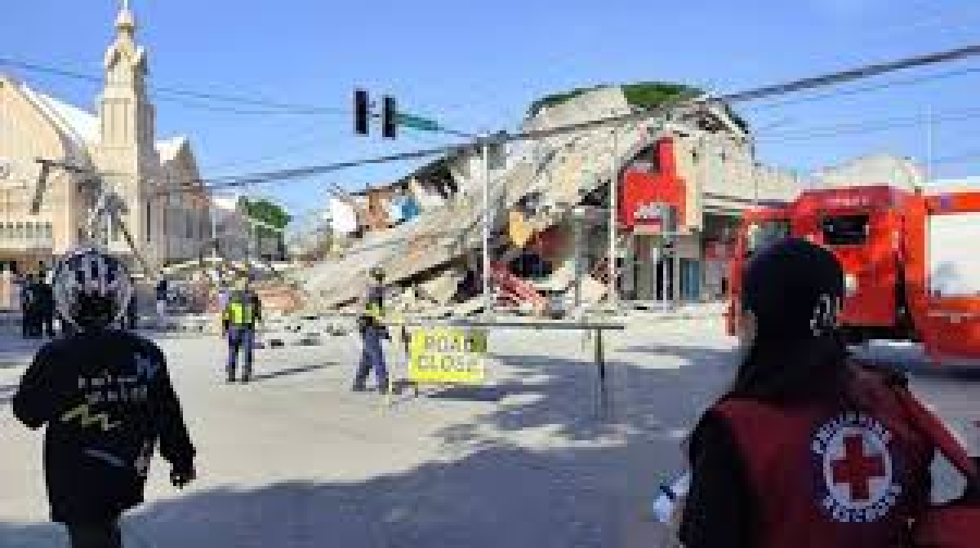 Terremoto de magnitude 7,8 deixa mortos, feridos e provoca alerta de tsunami nas Filipinas