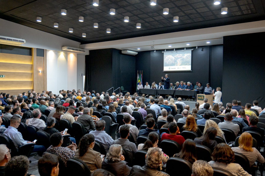 Itaipu assina convênio para fortalecer política de resíduos sólidos e coleta de reciclável no Médio Noroeste
