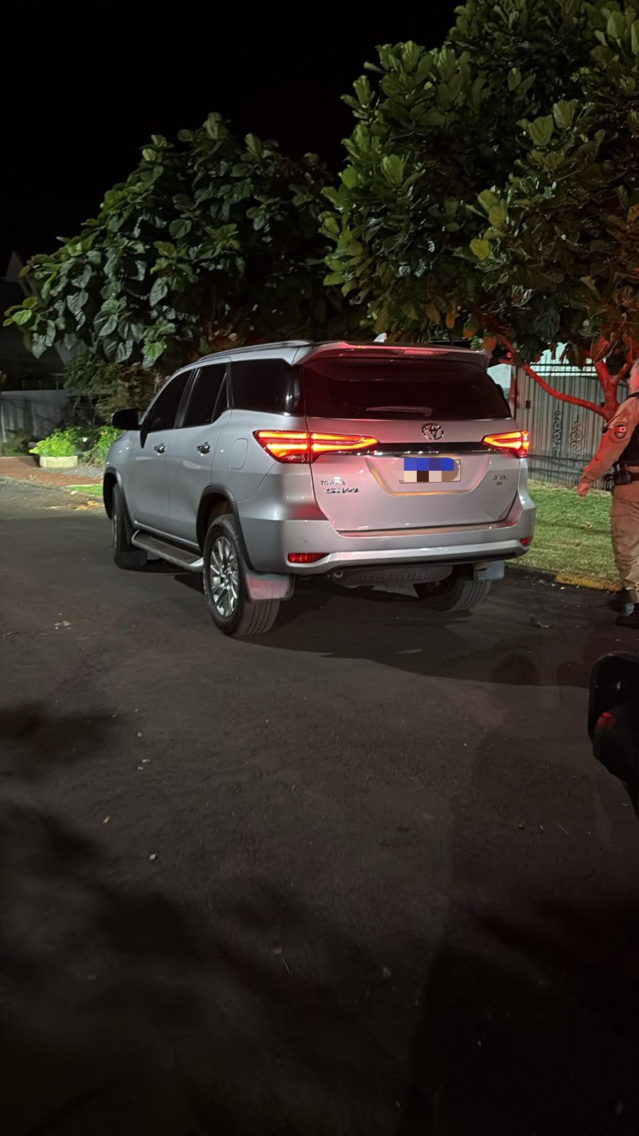 Caminhonete furtada em Cascavel é encontrada abandonada após fuga de suspeito