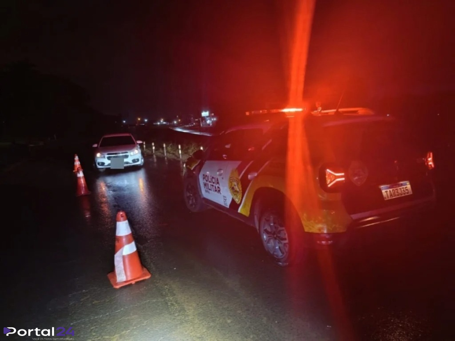 Motorista embriagado bate em viatura da Polícia Rodoviária na PR-323 e é preso em Maringá