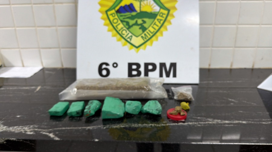 Cavalaria prende homem por tráfico de drogas no Brasmadeira