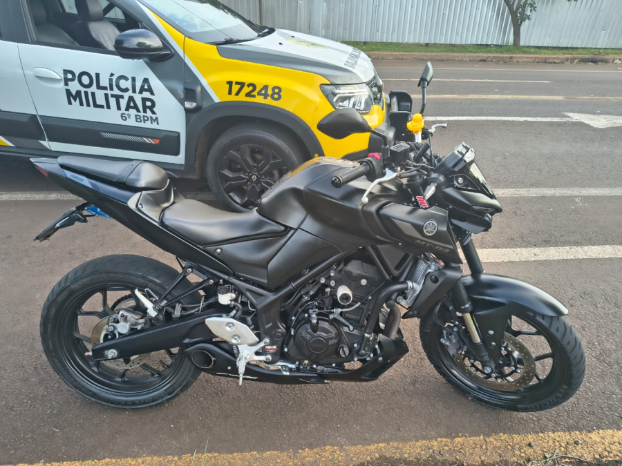 PM apreende motocicleta com escapamento irregular e placa adulterada em Cascavel