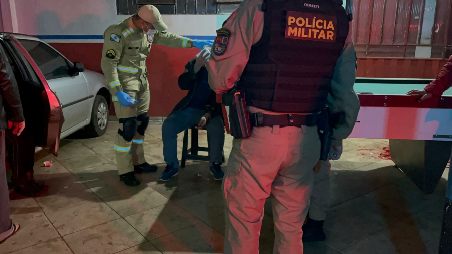 Homem é agredido com taco de sinuca no Periolo 