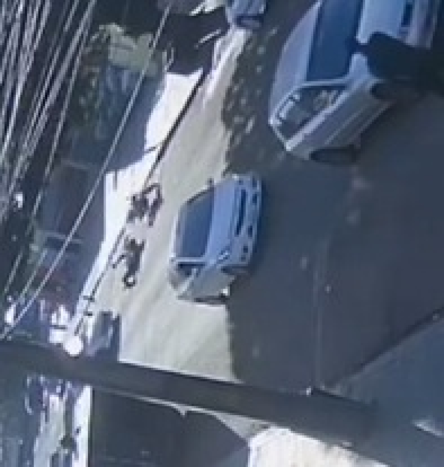 Câmera mostra colisão entre moto e carro no São Cristóvão