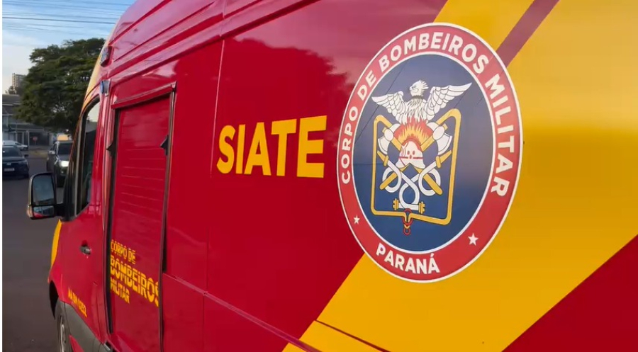 Adolescente bate em van parada no Alto Alegre