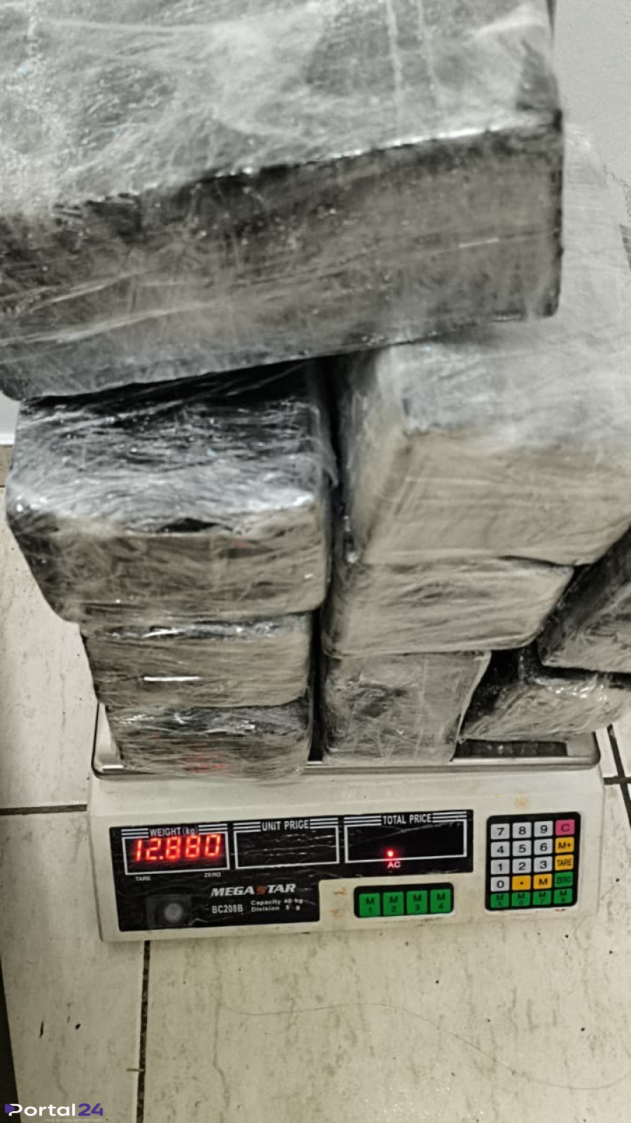 Polícia Militar apreende quase 48 kg de maconha e prende quatro pessoas em Cascavel