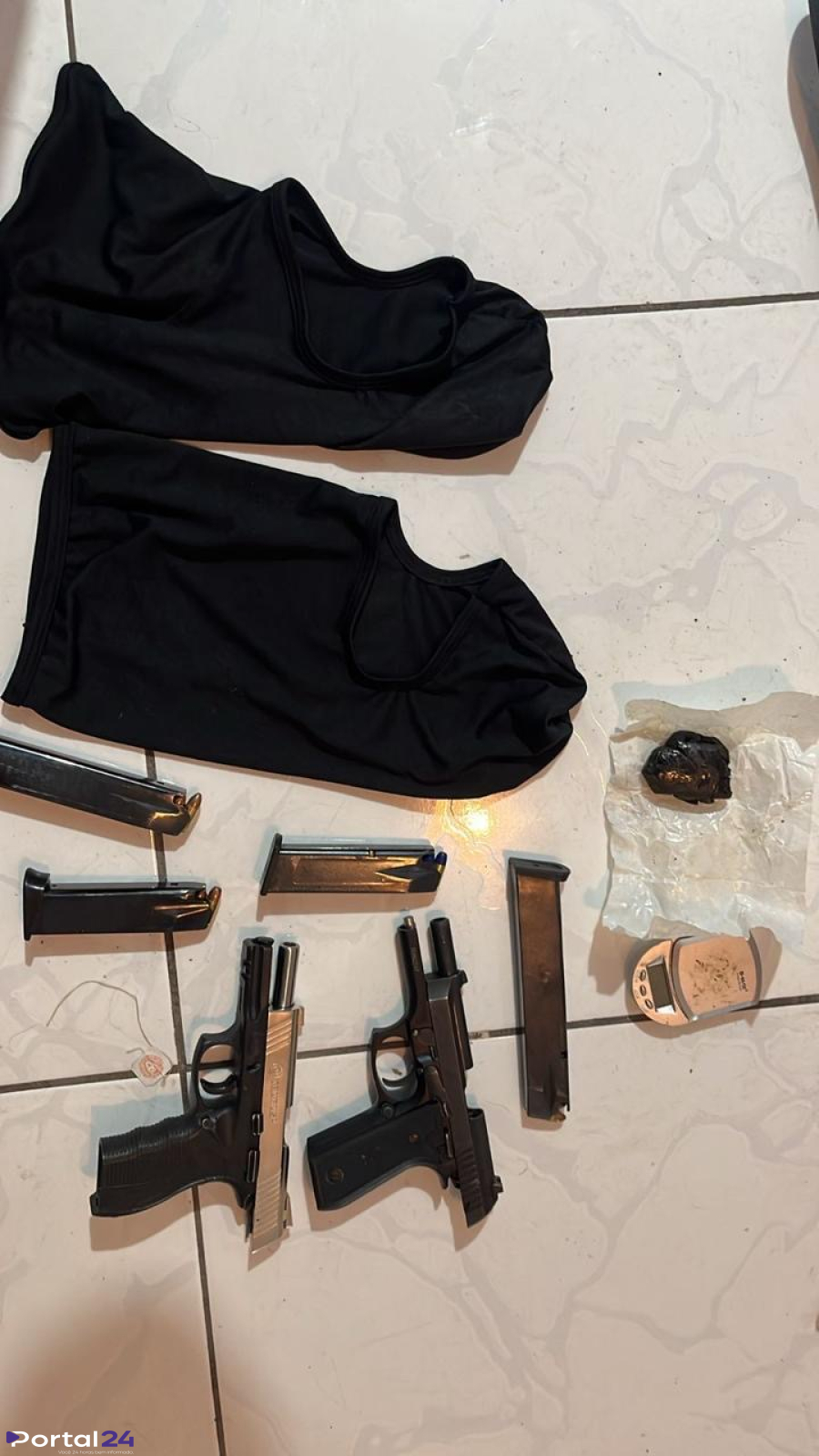 Operação conjunta apreende armas, drogas e munições após travessia clandestina em Foz do Iguaçu