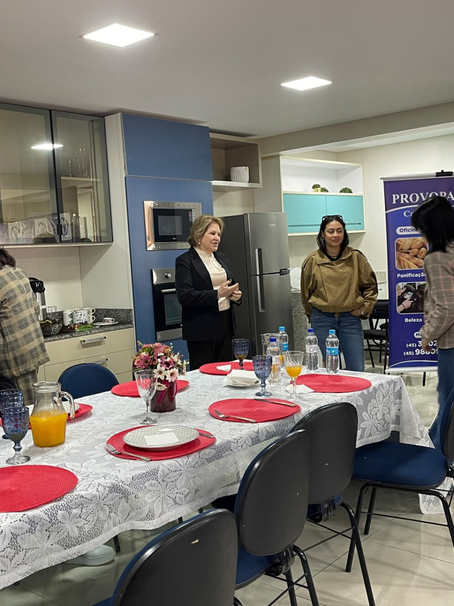Cascavel recebe primeiras-damas do Oeste para apresentação de projetos sociais