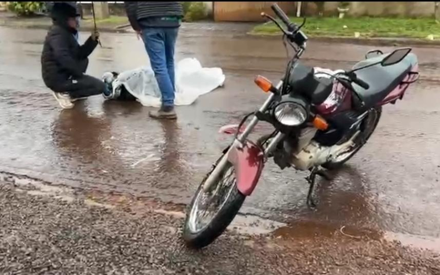 Motociclista fica ferida após queda em Cascavel 