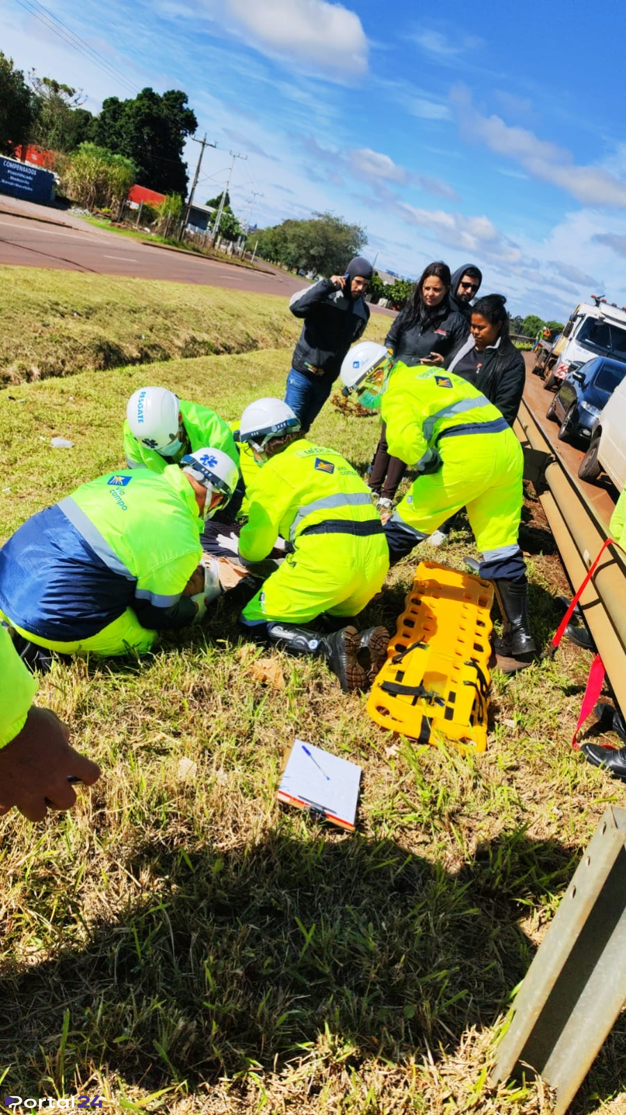 Colisão entre caminhão e moto deixa vítima na PR-467, em Cascavel