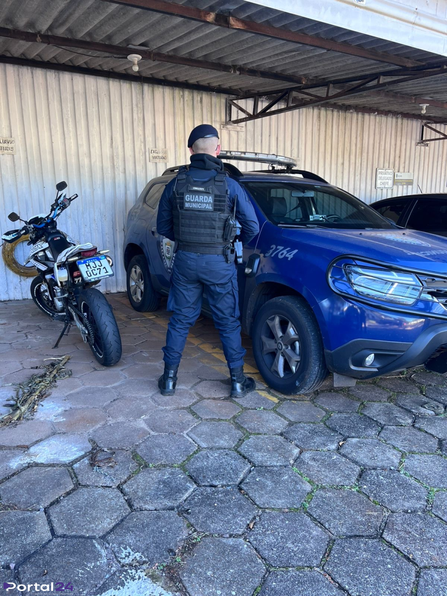 Motocicleta com alerta de furto é recuperada pela Guarda Municipal no Centro