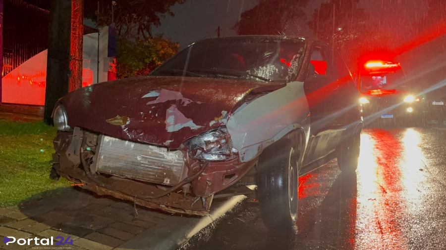 Colisão frontal entre dois veículos Corsa termina em confusão no bairro Alto Alegre, em Cascavel