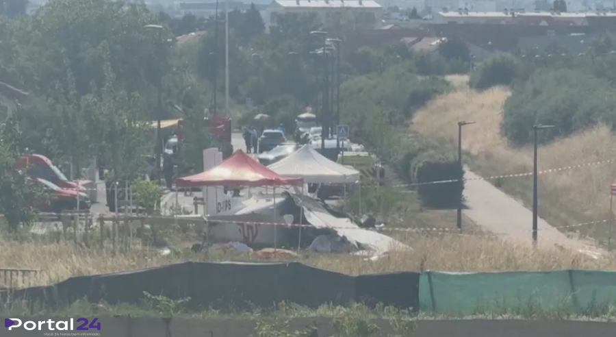 Avião de escola de paraquedismo cai na França e deixa 11 mortos