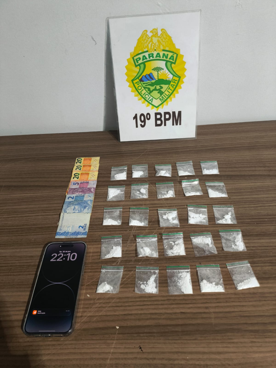 Perseguição termina com apreensão de cocaína e prisão de dois homens em Toledo