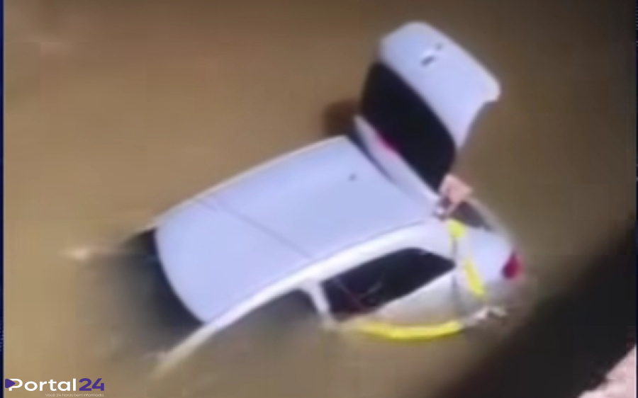 Carro cai de ponte em Rio Bonito do Iguaçu e criança está desaparecida
