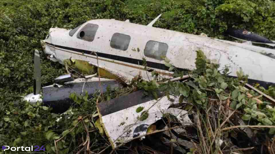 Avião com destino a Curitiba cai em Santa Catarina e deixa duas pessoas gravemente feridas