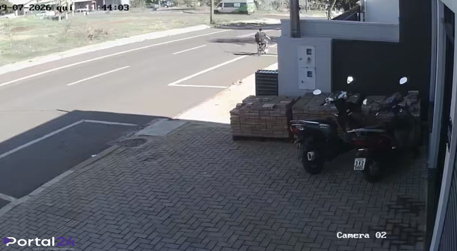 Câmera de segurança flagra momento em que adolescente é atingido por caminhão no Santa Cruz