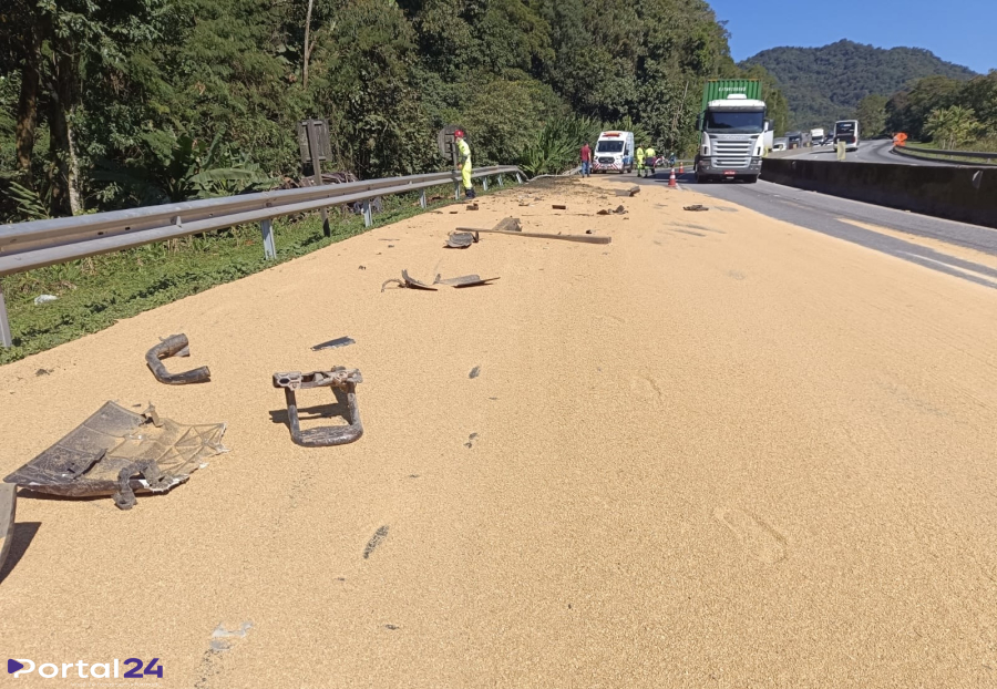 Acidente causa congestionamento na BR-277, sentido Paranaguá