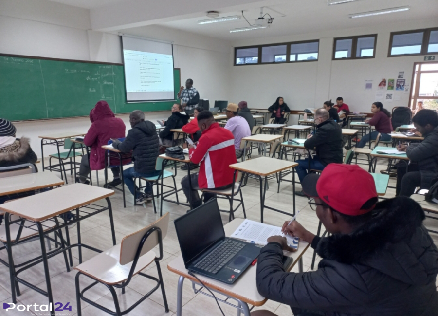 Projeto da Unioeste transforma vidas ao ensinar português para imigrantes em Toledo