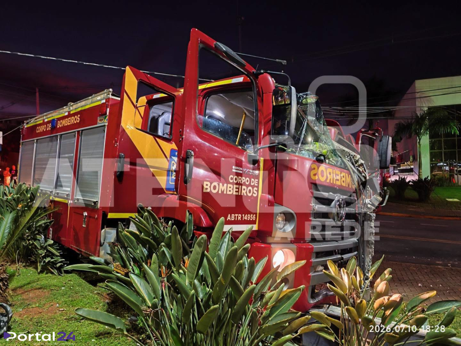 Caminhão dos Bombeiros colide com ônibus durante deslocamento para incêndio em Telêmaco Borba