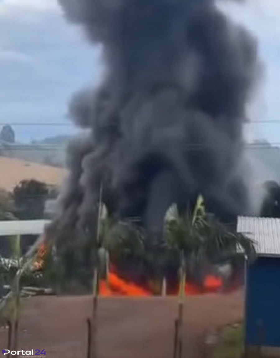Incêndio atinge fábrica de tintas em Enéas Marques, no Paraná