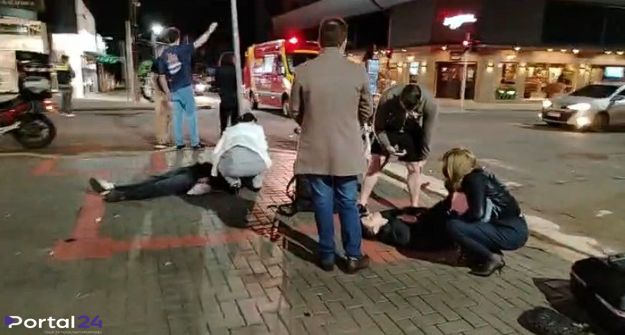 Colisão entre duas motocicletas deixa feridos no Centro de Cascavel