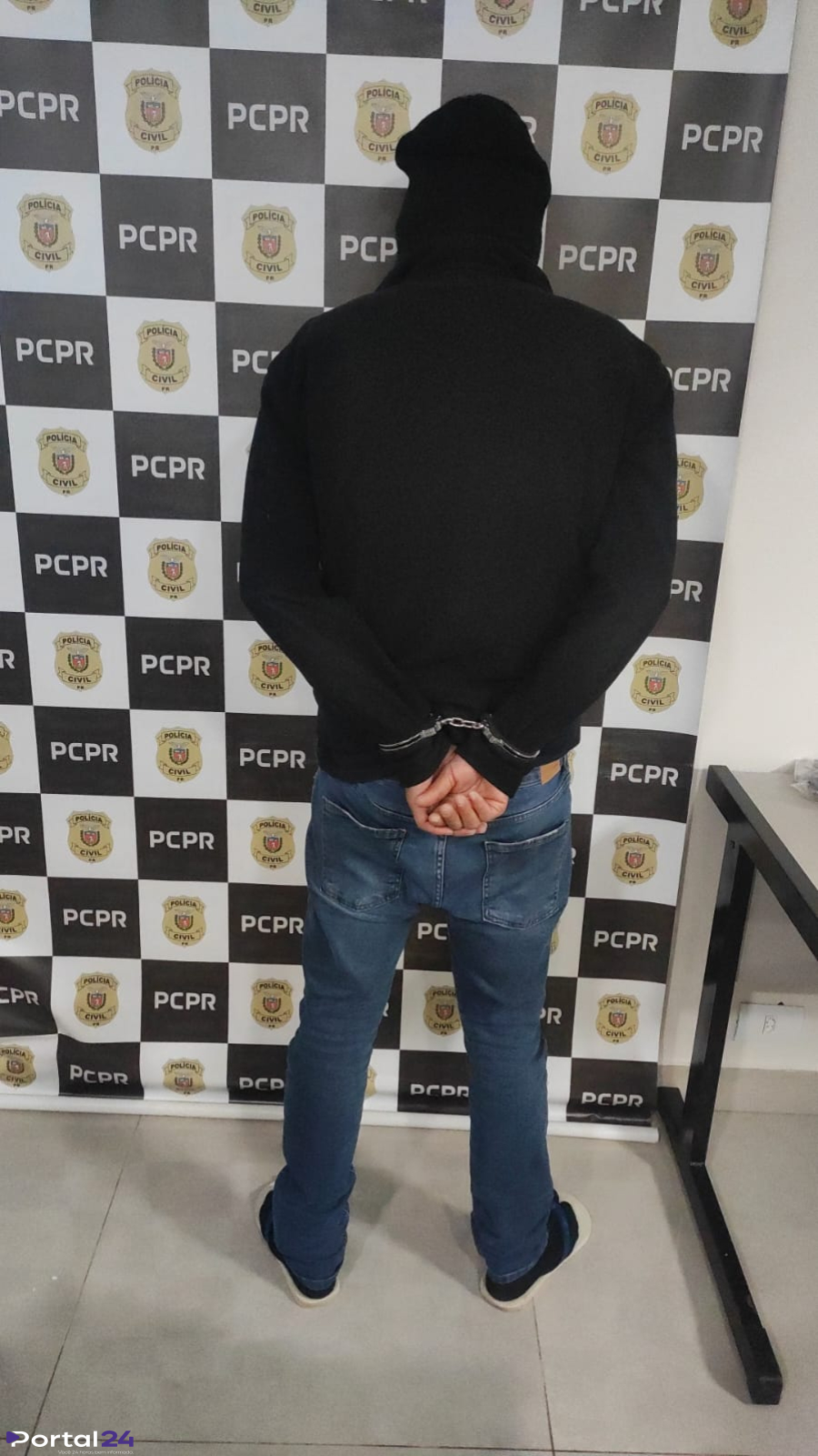 Homem é preso após descumprir medida protetiva e ameaçar ex-companheira em Cascavel