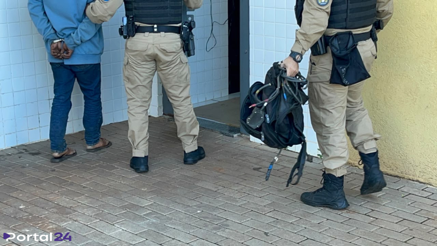 Homem tenta furtar fios, mas acaba detido durante patrulhamento da PM em Cascavel