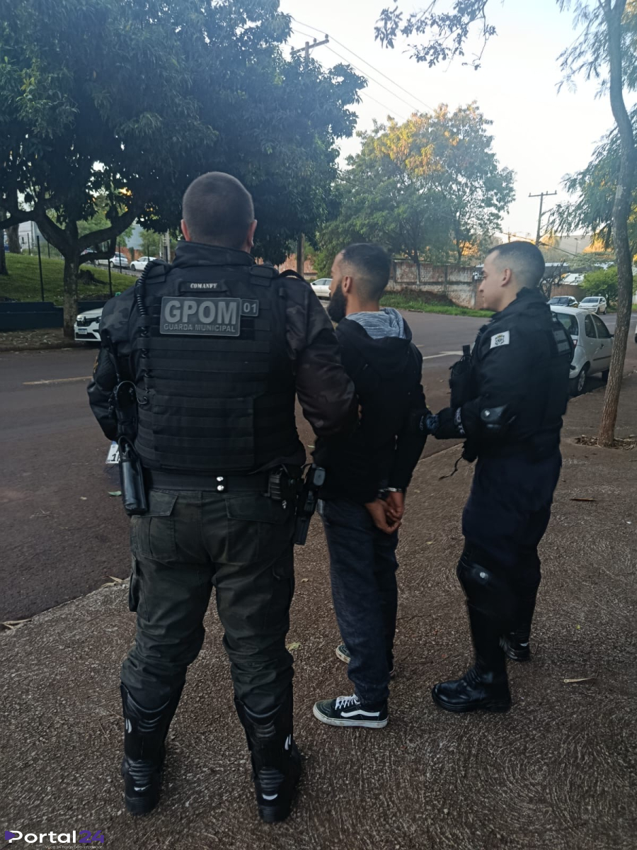 Motociclista embriagado cai em frente à base da Guarda Municipal e é encaminhado à delegacia