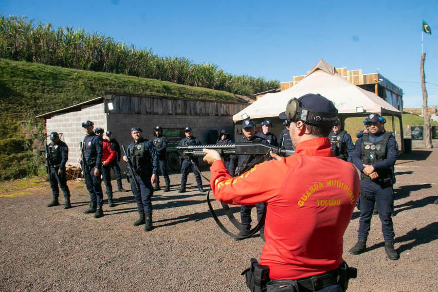 Agentes da GM participam de qualificação anual em técnicas e táticas de tiro em Toledo