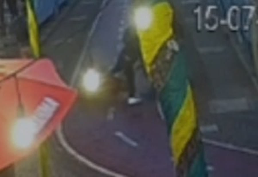 Vídeo mostra acidente entre motos elétricas na Avenida Brasil
