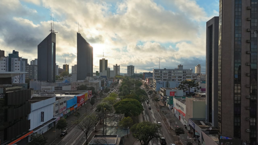 Sol predomina e sexta-feira será de tempo firme em Cascavel