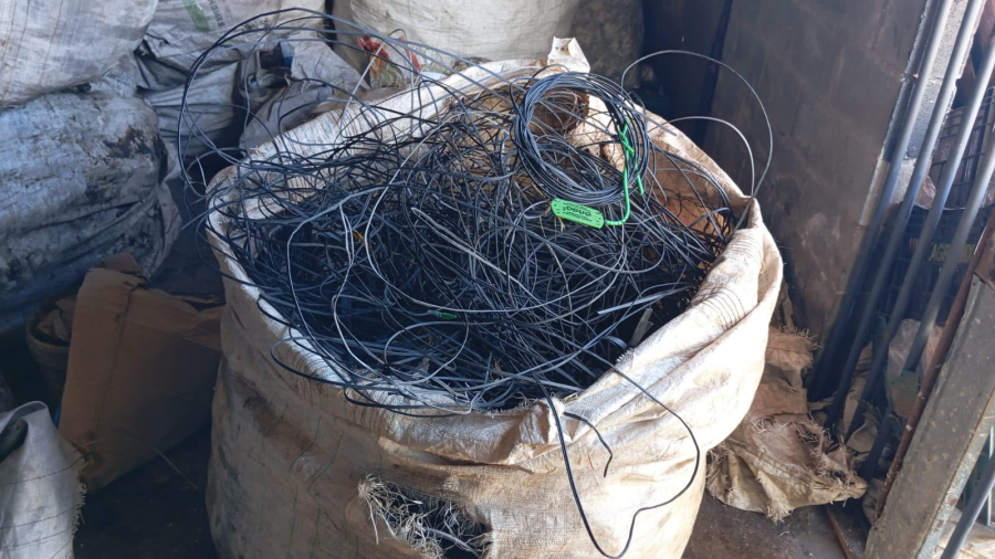 Operação integrada mira receptação de fios de cobre em Pinhais e Curitiba