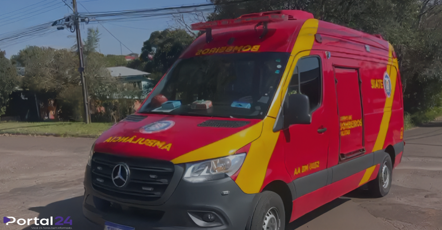 Homem fica ferido após colisão entre carro e mobilete no Bairro Neva