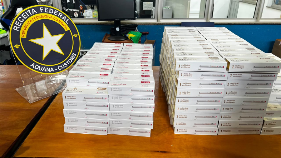 Receita Federal apreende 380 estruturas de canetas emagrecedoras em fiscalização em Foz