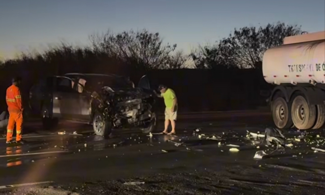 Grave acidente entre caminhonete e carreta deixa uma pessoa morta no Contorno Sul de Marialva