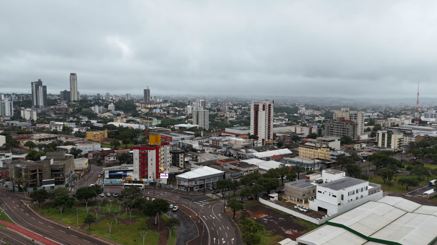 Após temporal na madrugada, quarta-feira segue com previsão de chuva em Cascavel