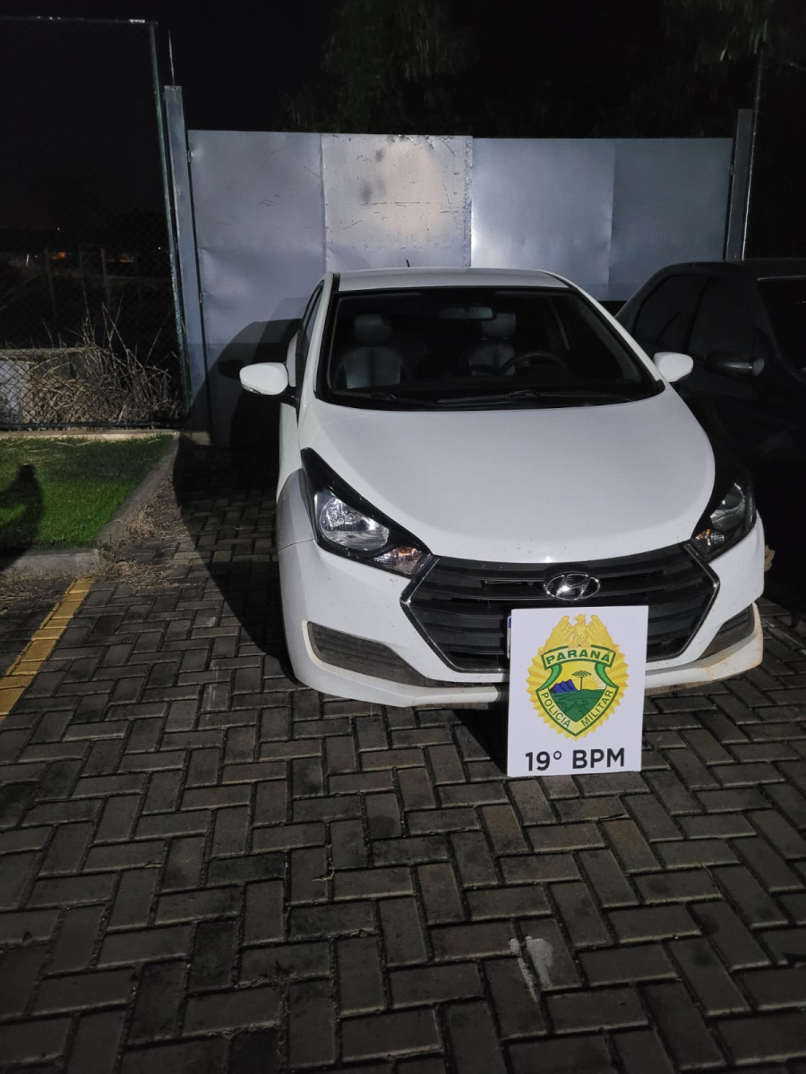 Motorista abandona carro furtado após fuga e acaba preso em Guaíra