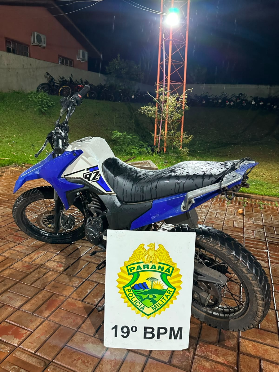 Moto roubada no Paraguai é recuperada após fuga de abordagem em Santa Helena