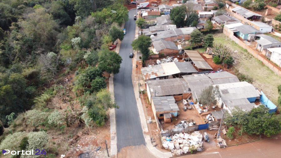 Rua nova, vida nova: Prefeitura conclui pavimentação de três vias no Cascavel Velho