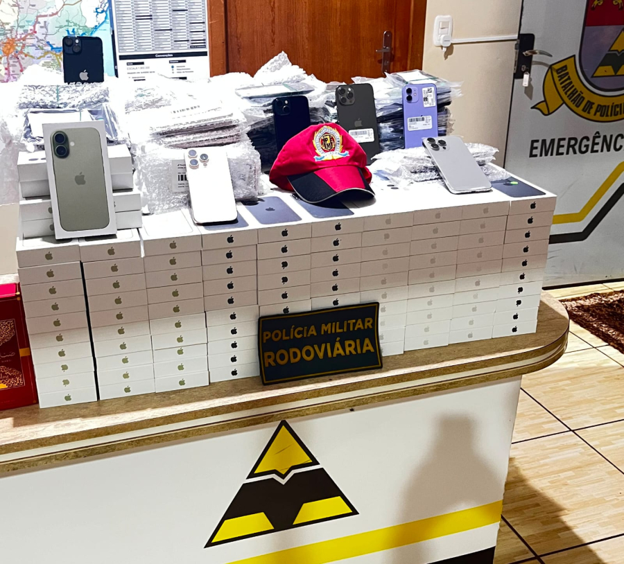 Carga com 480 iPhones é interceptada na PR-491