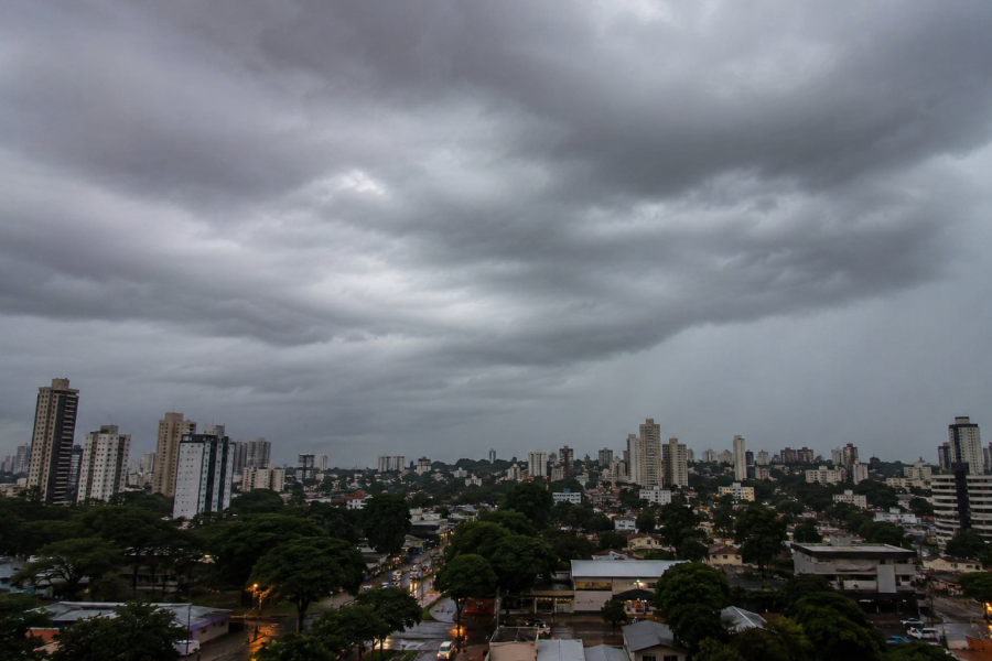 Domingo terá tempo instável, céu encoberto e chance de chuva em Cascavel