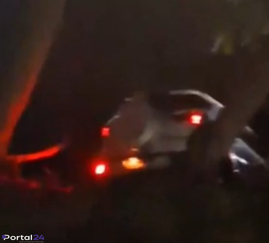 Acontecendo Agora: EcoSport é detido após acompanhamento tático da PRF na BR-277